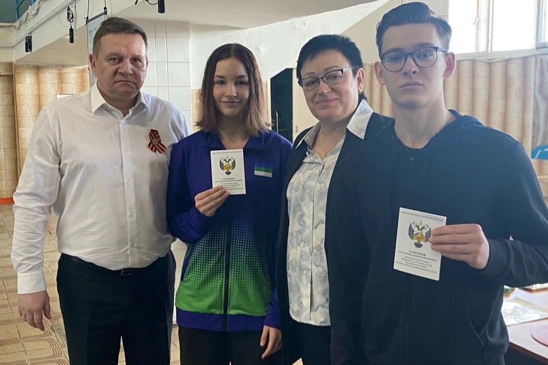 В Усинске прошло первенство города по плаванию, посвященное 80-летию Победы .