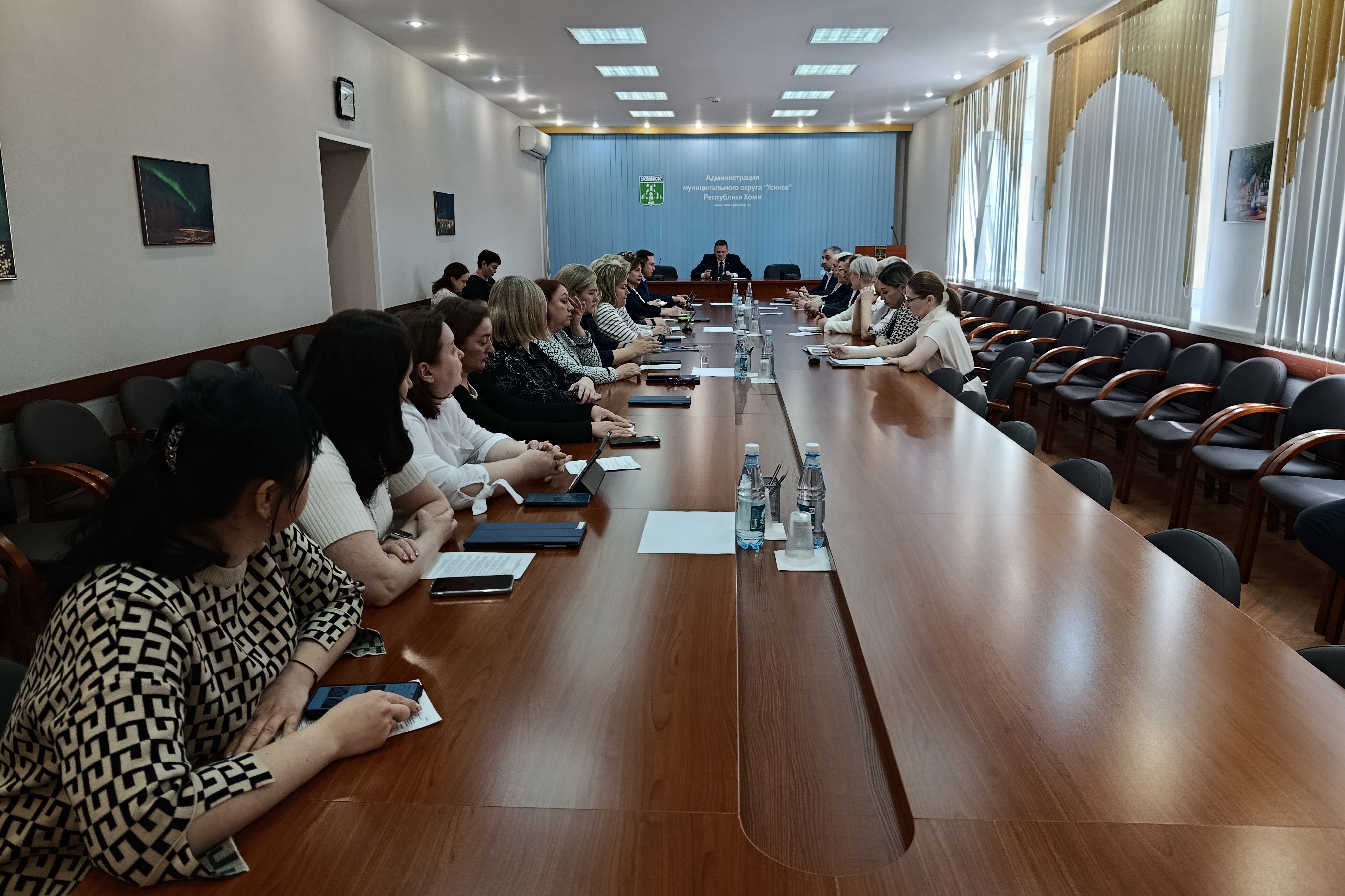 Двадцать седьмая сессия Совета депутатов: новая структура в администрации и «заслуженные» усинцы.