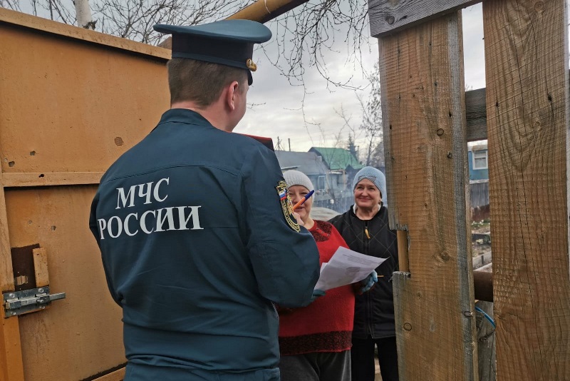 Дачникам рассказали про пожарную безопасность.