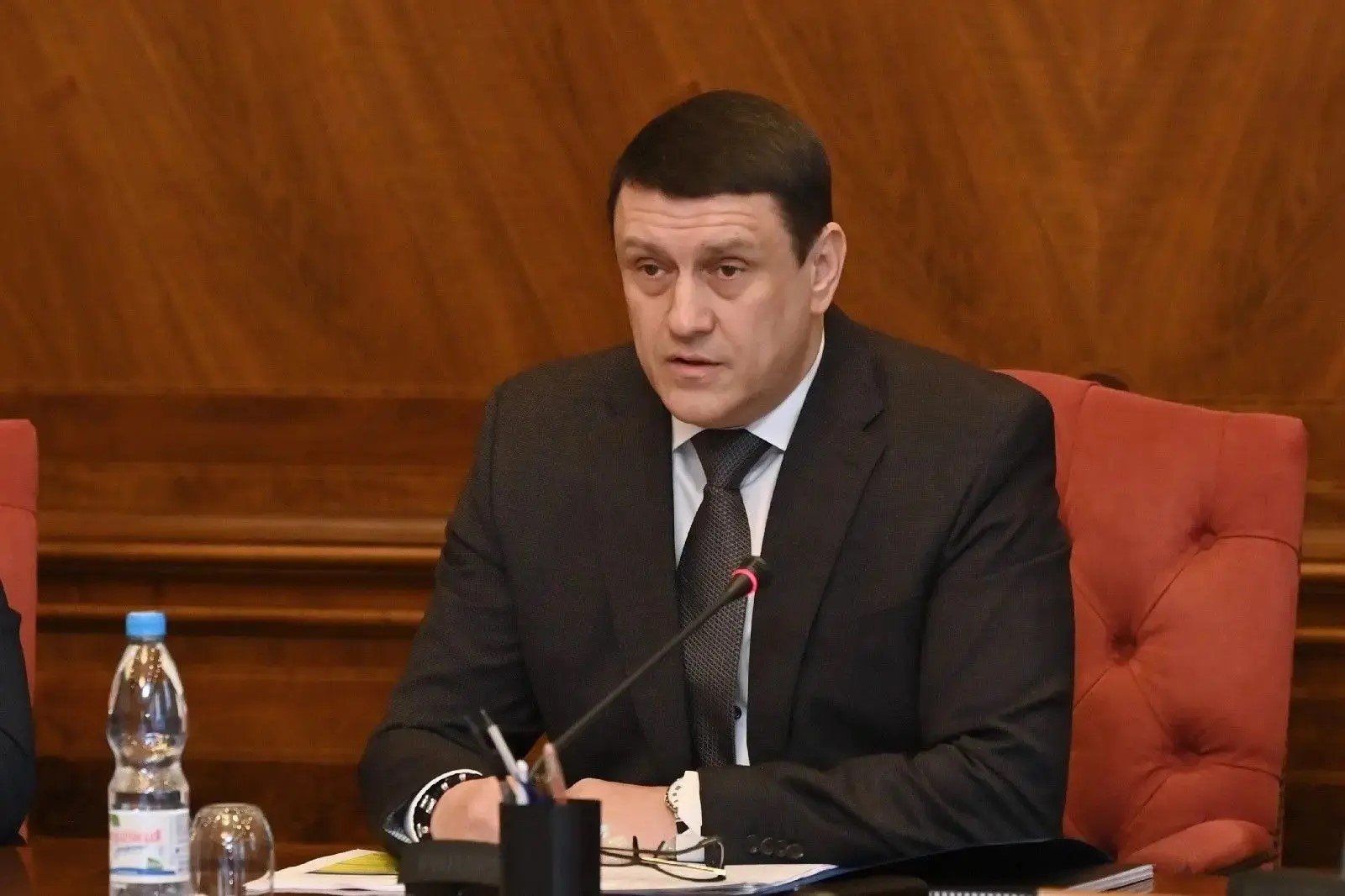 Братыненко.
