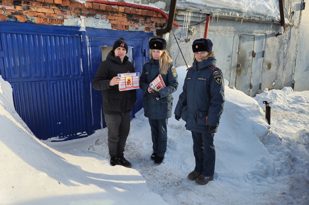 Владельцам гаражей напомнили правила пожарной безопасности.