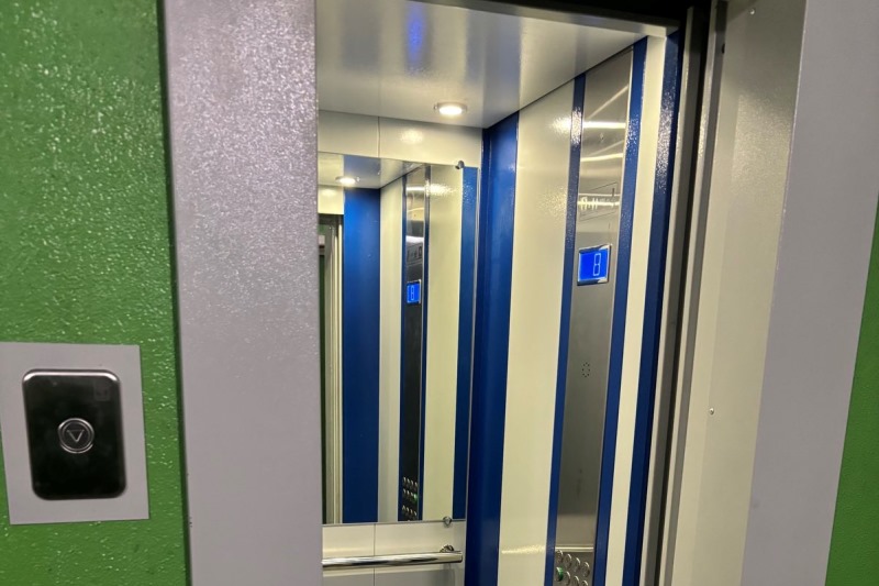 В рамках капремонта в Усинске меняют лифты.