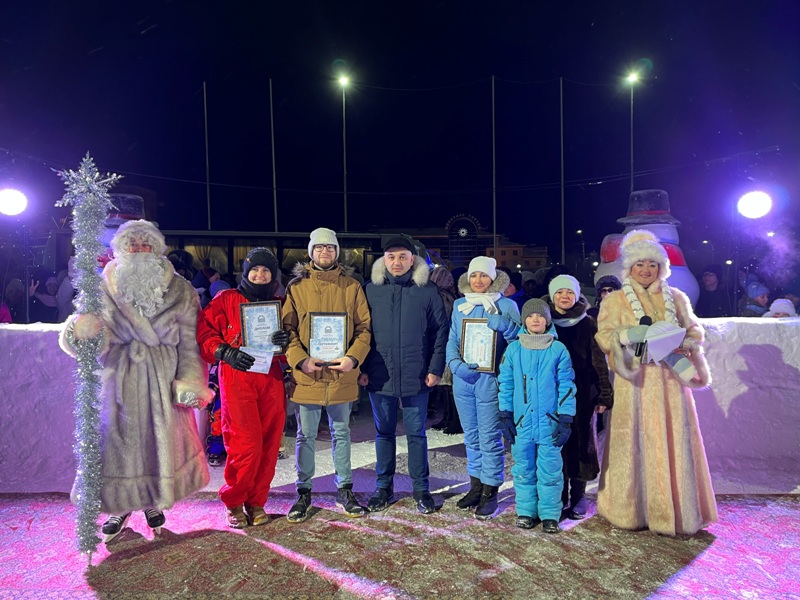 В Усинске открыли зимний городок!.