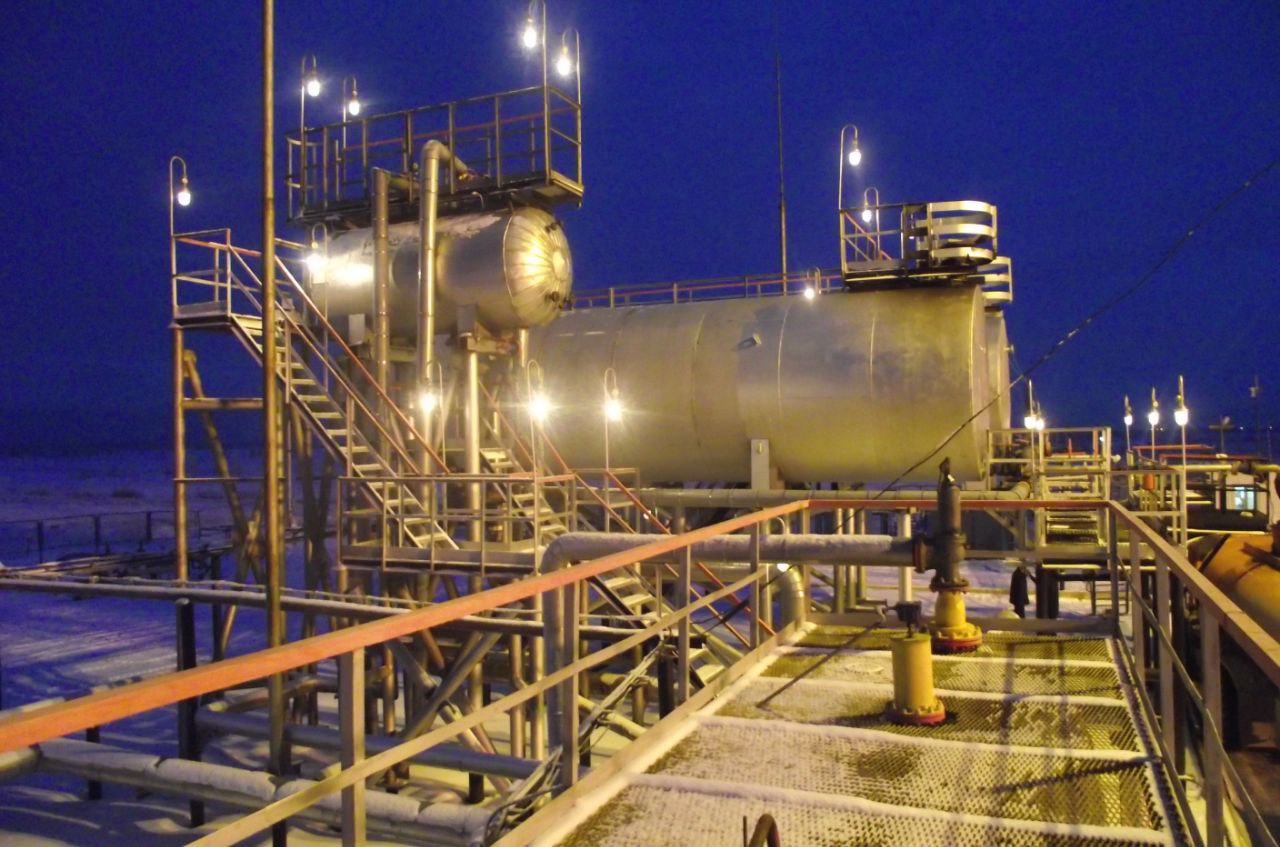 Коллектив АО «Комнедра» добыл 10-миллионную тонну нефти.