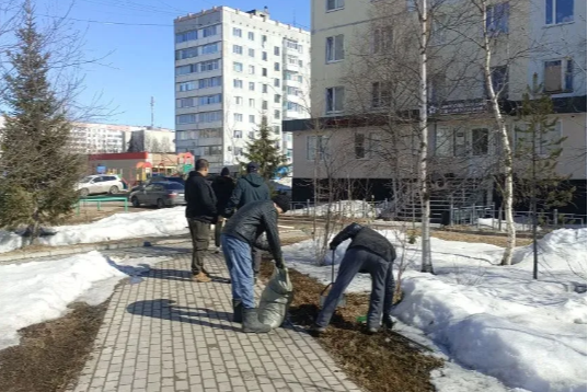 сотрудники уо "универсал" на субботнике.