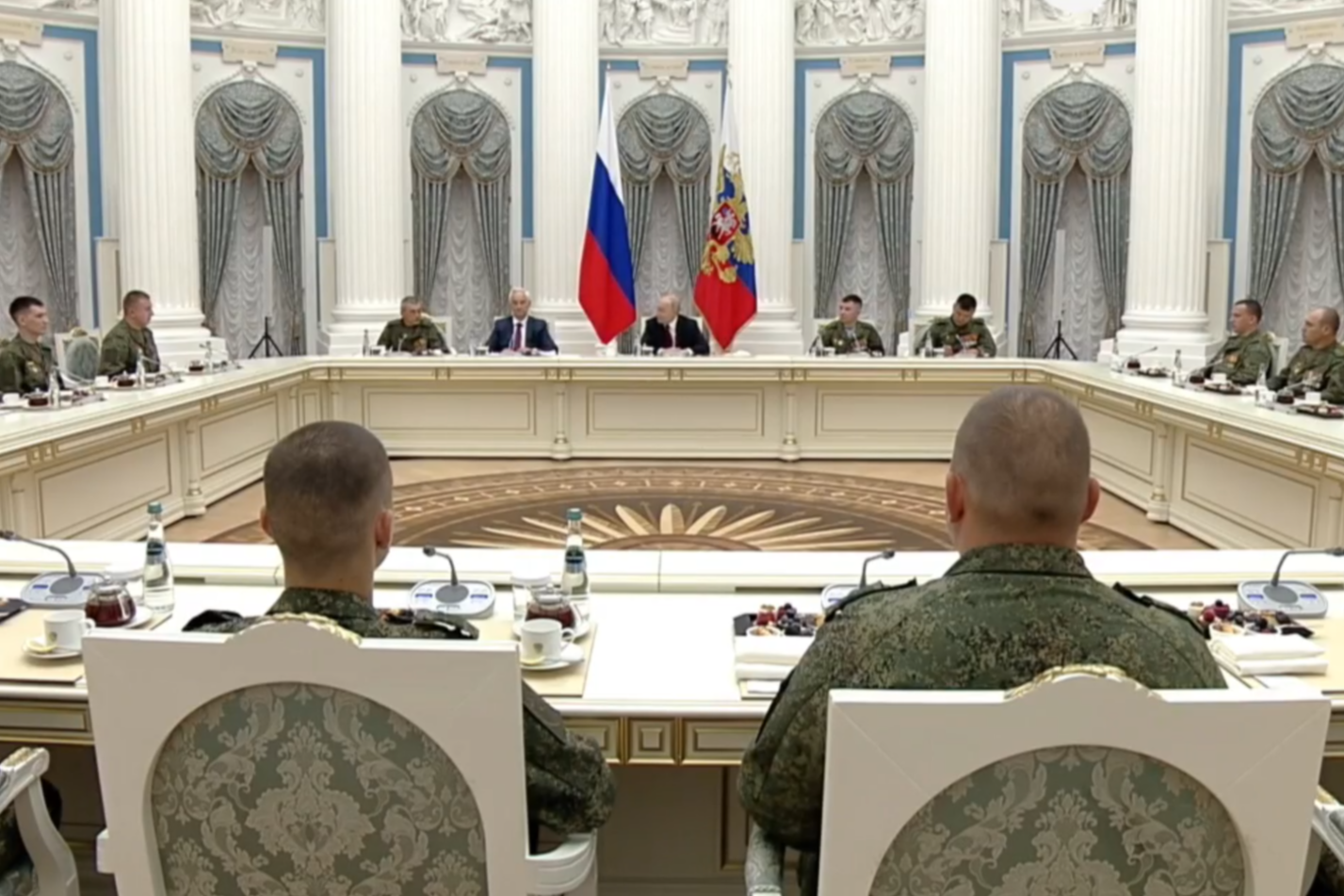 Владимир Путин на встрече с бойцами СВО.