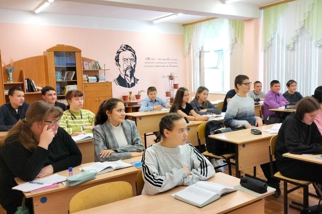 школьники.