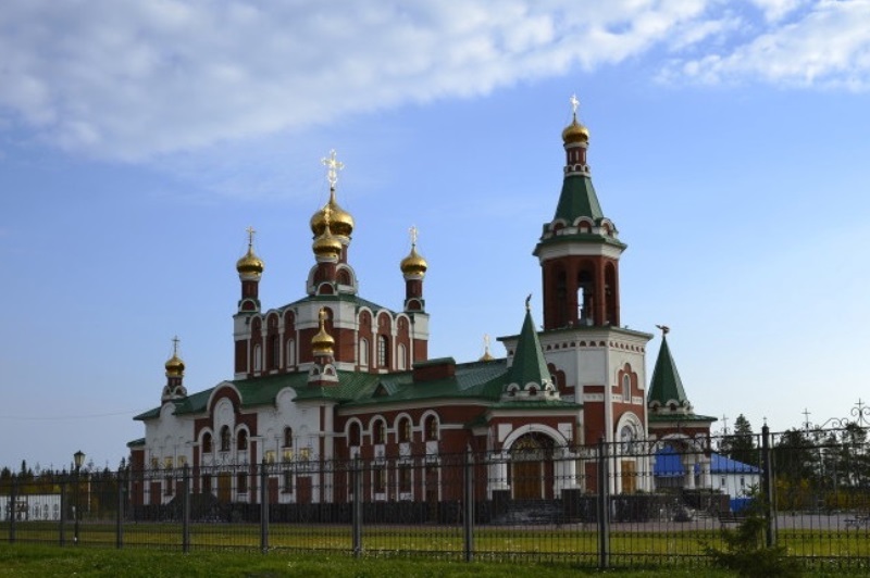 Расписание богослужений на Пасхальные торжества в Воскресенском кафедральном соборе.