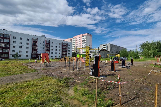 Во дворе Воркутинской, 11 реализуется народный проект.