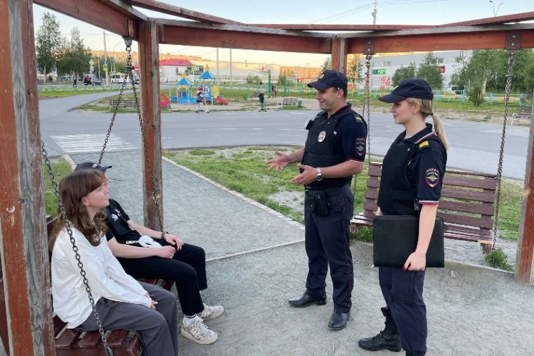 В рамках проведения ОПМ «Подросток» сотрудники ОМВД России по г. Усинску проверили соблюдение «комендантского часа». В рамках проведения ОПМ «Подросток» сотрудники ОМВД России по г. Усинску проверили соблюдение «комендантского часа».