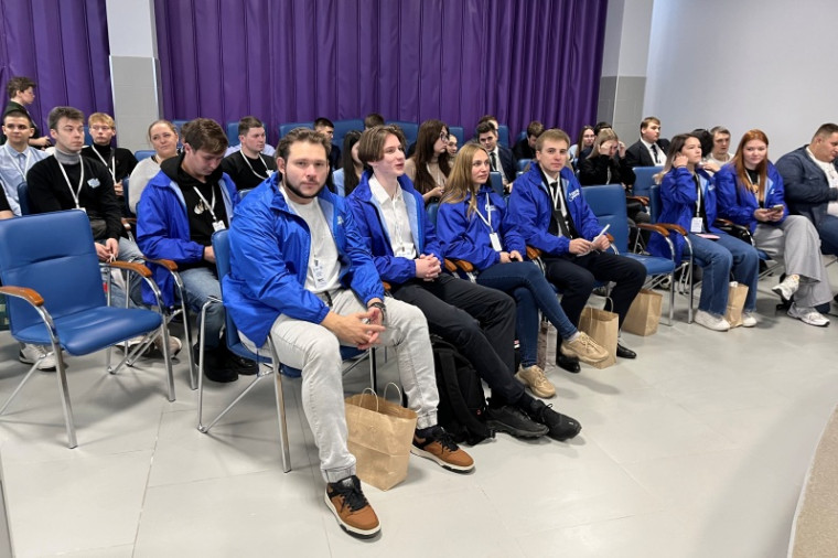 В Молодёжном центре Усинска стартовал республиканский тренинг-марафон «Энергия молодых». В Молодёжном центре Усинска стартовал республиканский тренинг-марафон «Энергия молодых».