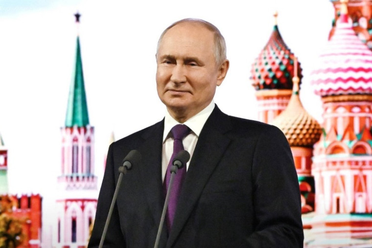 Владимир Путин: На Всемирном фестивале молодежи люди узнают Россию такой, какая она есть. Владимир Путин: На Всемирном фестивале молодежи люди узнают Россию такой, какая она есть.