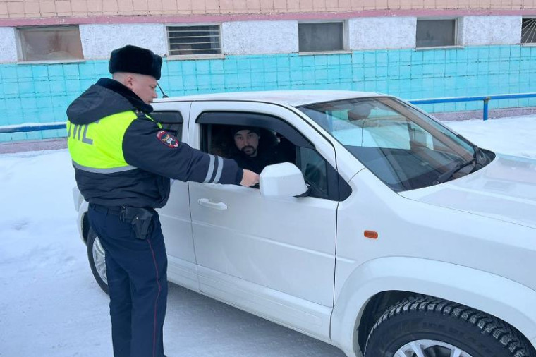 В Усинске прошла акция «Зимняя дорога без опасности». В Усинске прошла акция «Зимняя дорога без опасности».