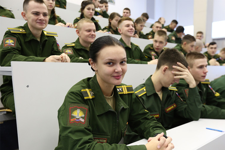 Военный комиссариат г. Усинск и Усинского р-на Республики Коми проводит набор кандидатов для поступления в военно - учебные заведения. Военный комиссариат г. Усинск и Усинского р-на Республики Коми проводит набор кандидатов для поступления в военно - учебные заведения.