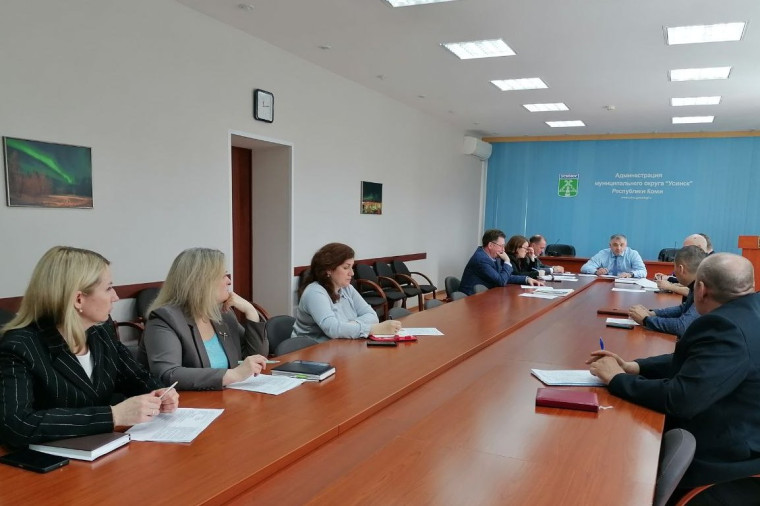 Организацию дорожного движения на территории округа «Усинск» обсудили на заседании профильной комиссии. Организацию дорожного движения на территории округа «Усинск» обсудили на заседании профильной комиссии.