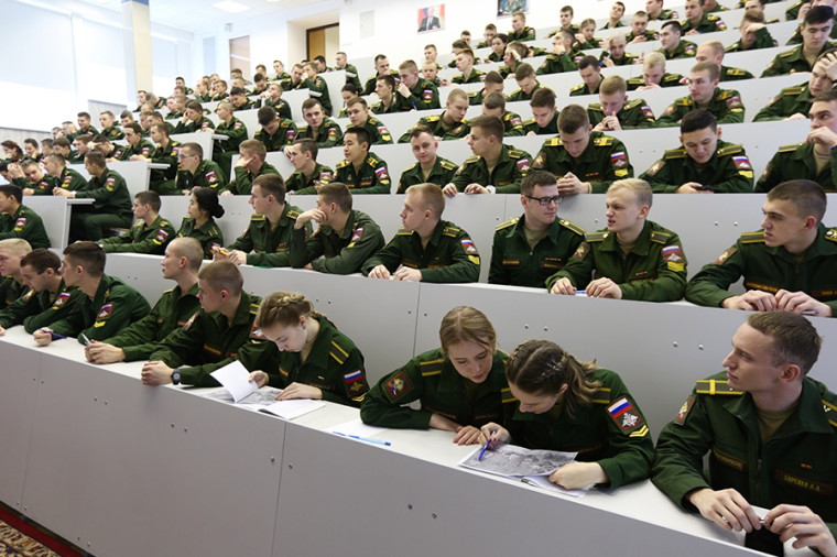 Уважаемые выпускники!. Уважаемые выпускники!.