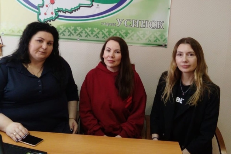 В Усинске прошла прямая линия на тему «Добровольцы - ветеранам». В Усинске прошла прямая линия на тему «Добровольцы - ветеранам».