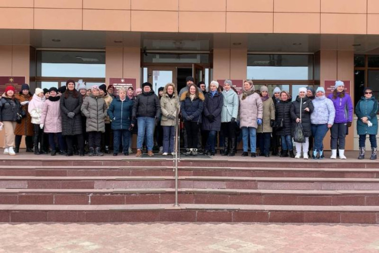 День Весны и Труда усинцы отметили акцией «Мир! Труд! Май!». День Весны и Труда усинцы отметили акцией «Мир! Труд! Май!».