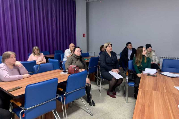 В Молодежном центре прошло собрание замещающих родителей. В Молодежном центре прошло собрание замещающих родителей.