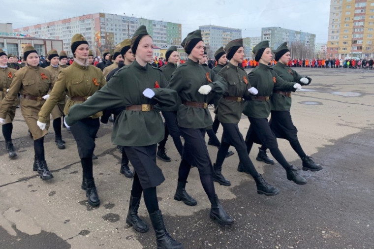День Победы в Усинске отметили парадом и праздничным концертом. День Победы в Усинске отметили парадом и праздничным концертом.