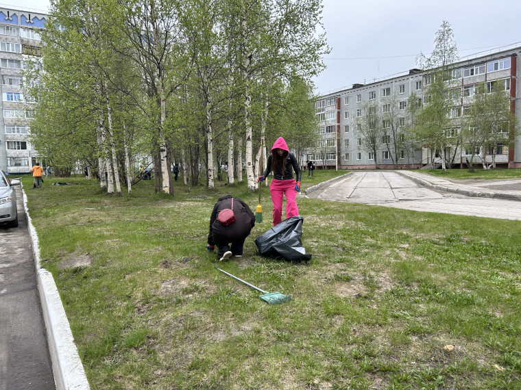 В Усинске прошел второй этап городского субботника.